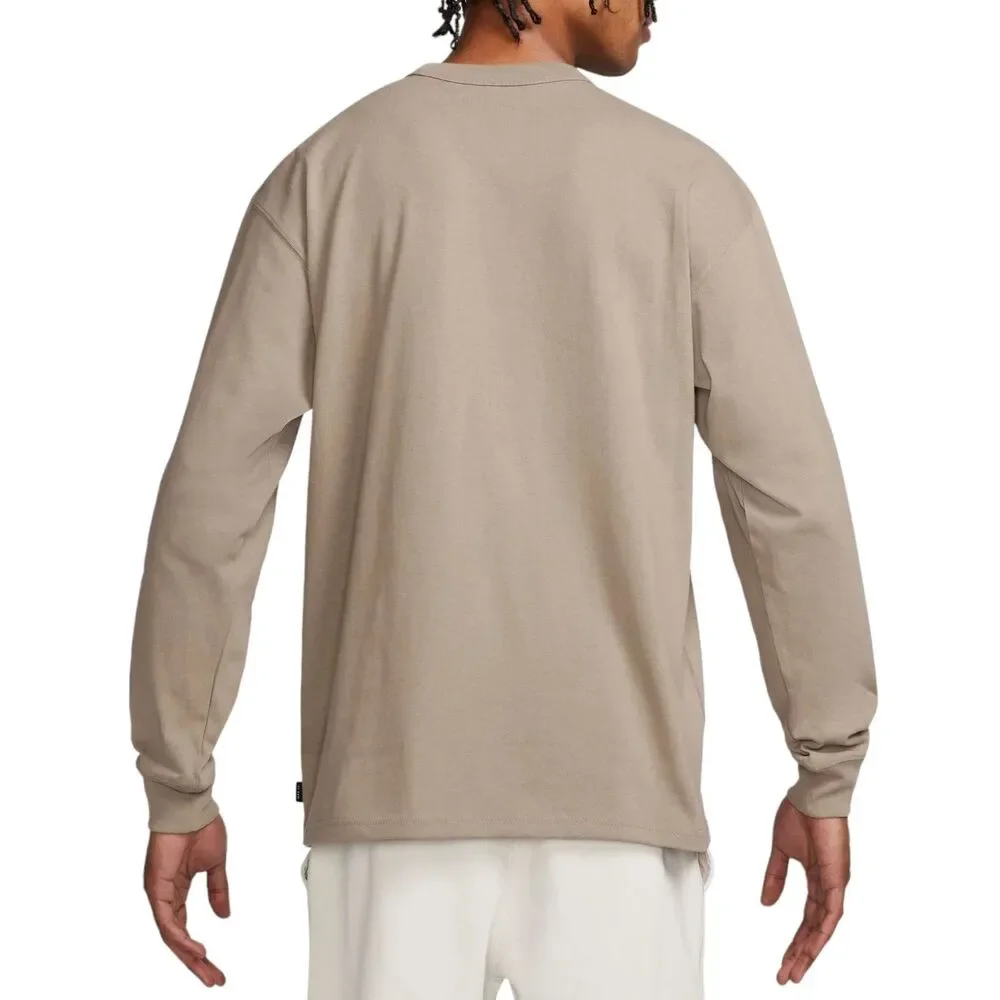 Nike Sportswear Premium Essentials Men's Long-Sleeve Pocket T-Shirt - Picture 3 of 3